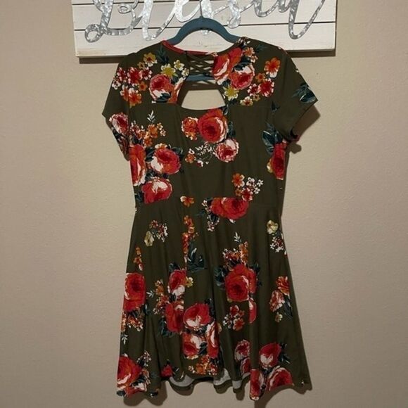 Olive floral cap sleeve dress - juniors XL - Picture 3 of 4
